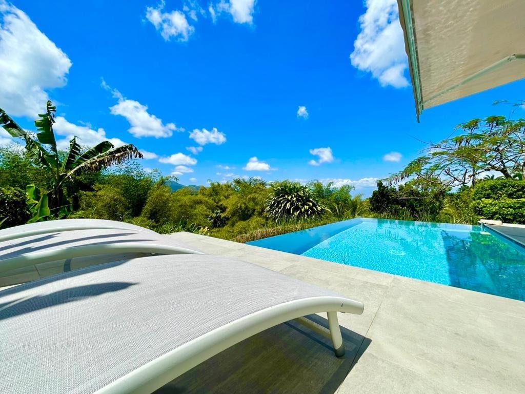 Villa Kumquat Avec Piscine Et Vue Sur Les Montagnes Petit-Bourg Dış mekan fotoğraf